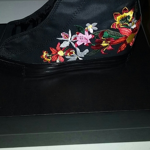 Converse PatBo Chuck Taylor Floral Sneaker Wedge - Picture 8 of 8