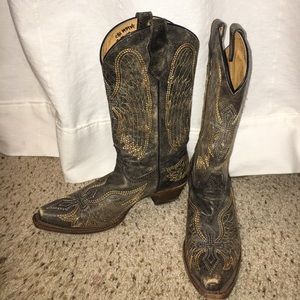 ⚡️1-hr sale⚡️Corral black boots