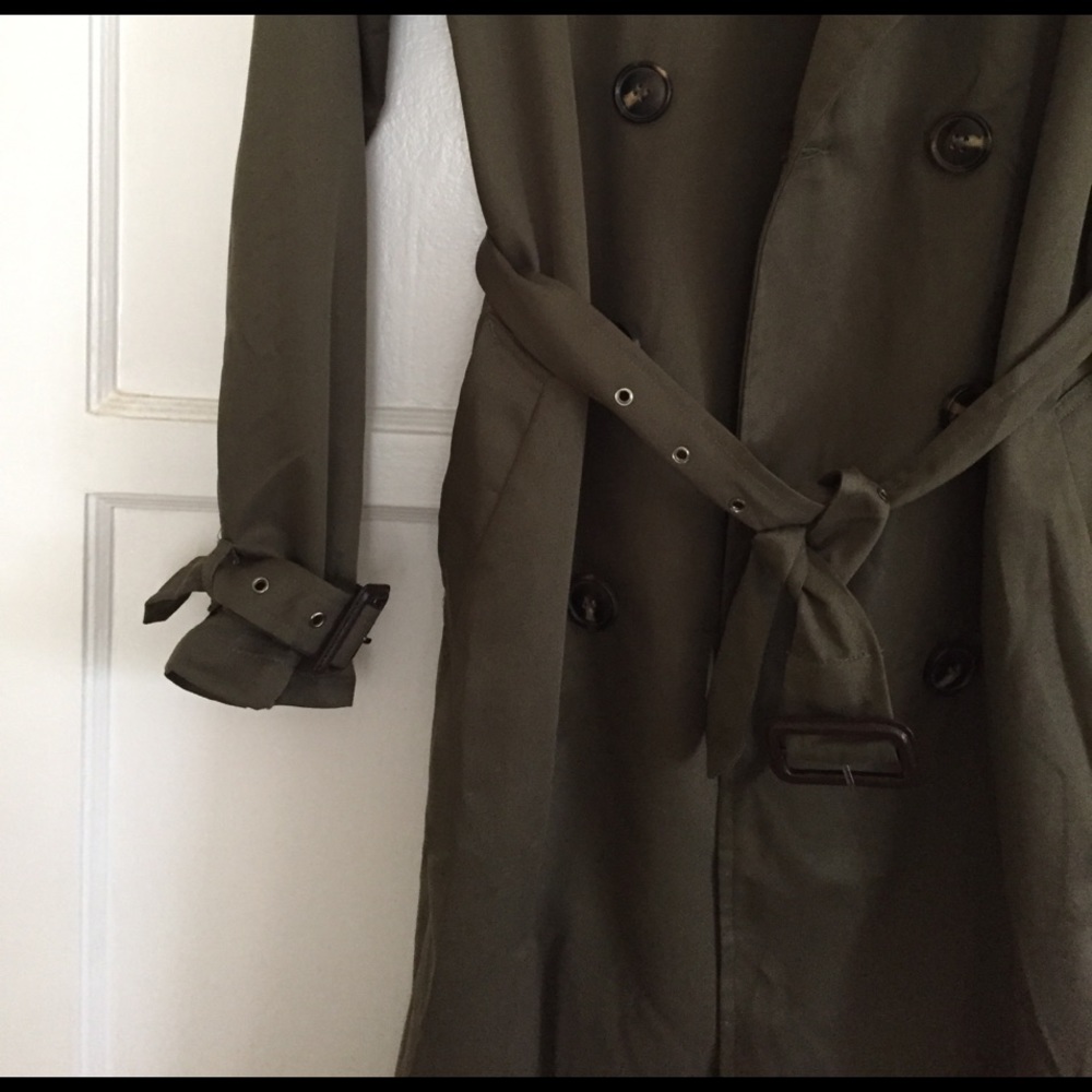Olive green trench coat - Picture 2 of 3