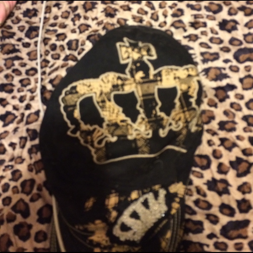 Hat - Picture 2 of 2