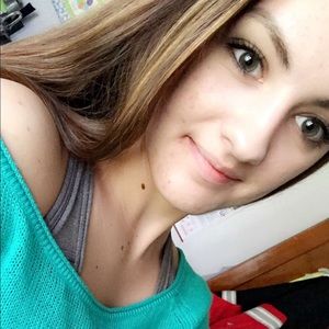 Meet your Posher, Brooke