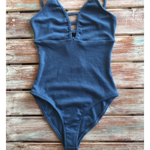 Cross front bodysuit, bodysuits, bodysuit - Picture 2 of 4