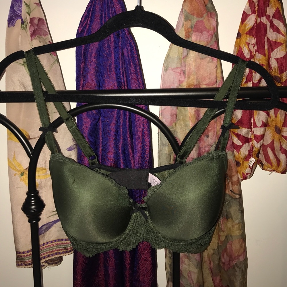 Victoria Secret Dream Angles Demi Lined Bra