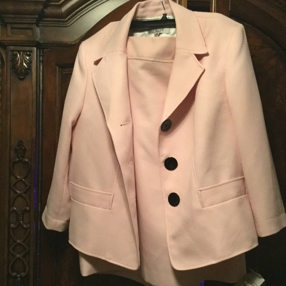 Pale pink suite