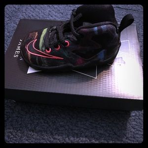 Lebron 13 Multi- Color size 5