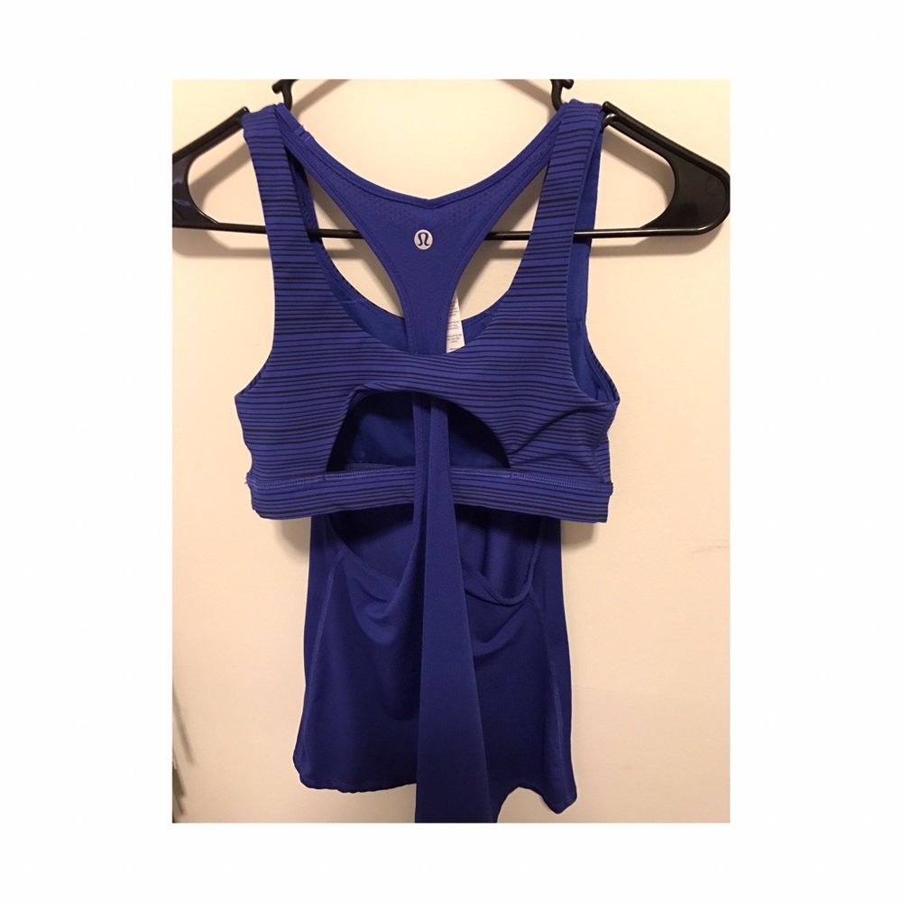 Lululemon workout tank with built in sports bra
