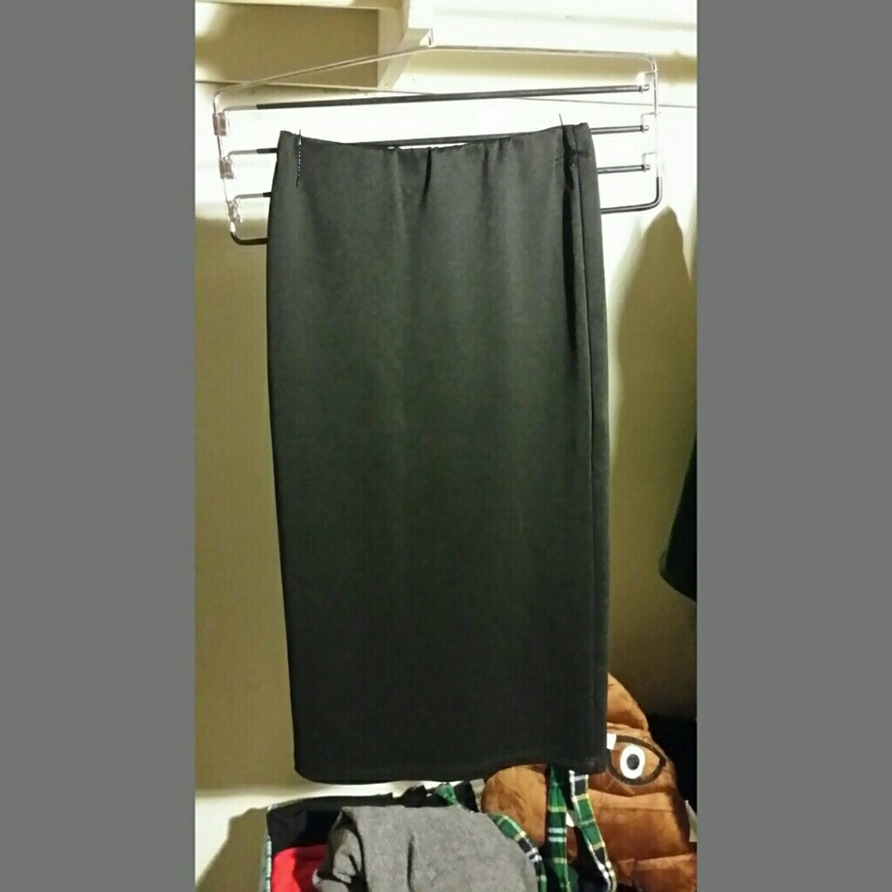 Stretch Pencil Skirt