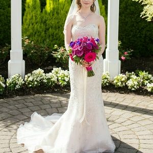 Kitty chen hand-beaded wedding dress street size 2