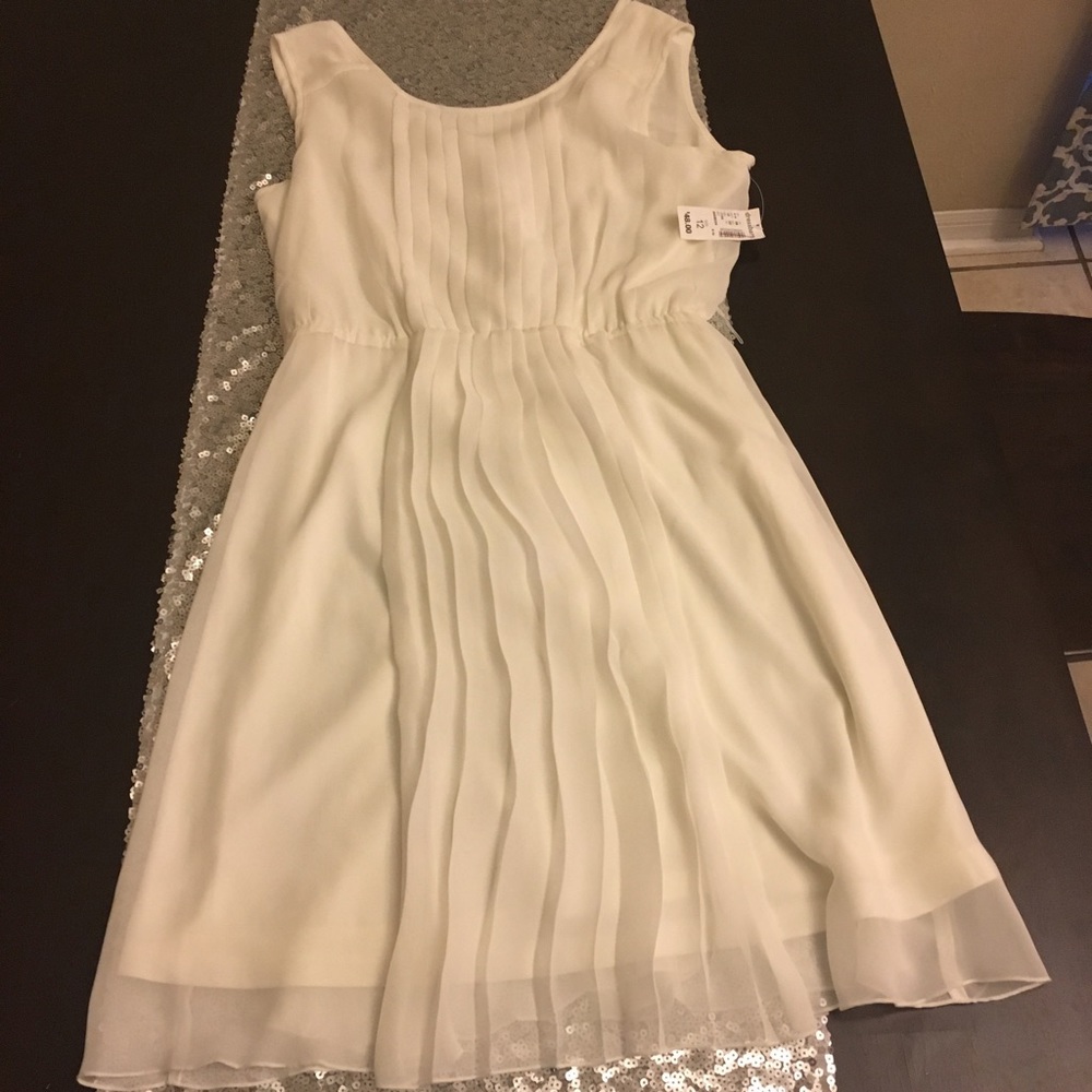 PRICE LOWERED! Floaty White Dress -NEW