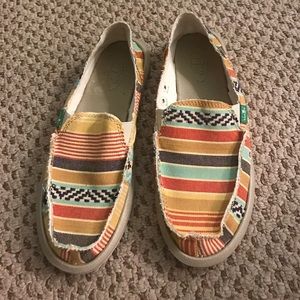 Sanuk Surf Shoes Size 8