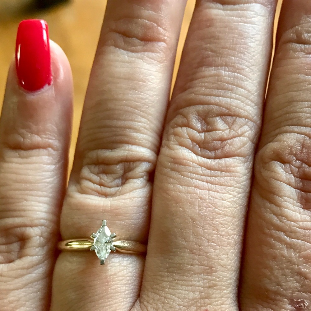 Genuine diamond 1/4 carat marquis ring