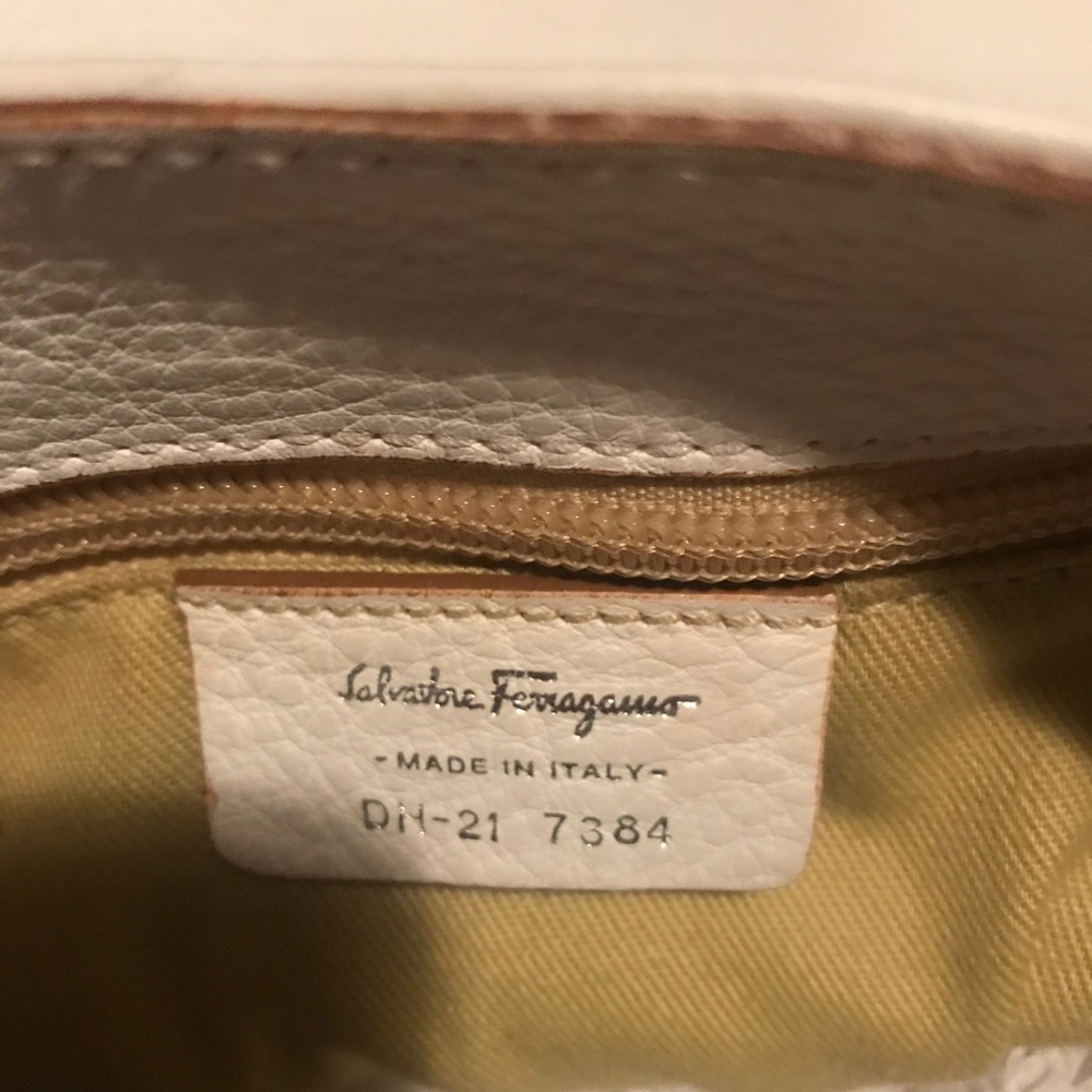 Ferragamo White Bag - Picture 6 of 16