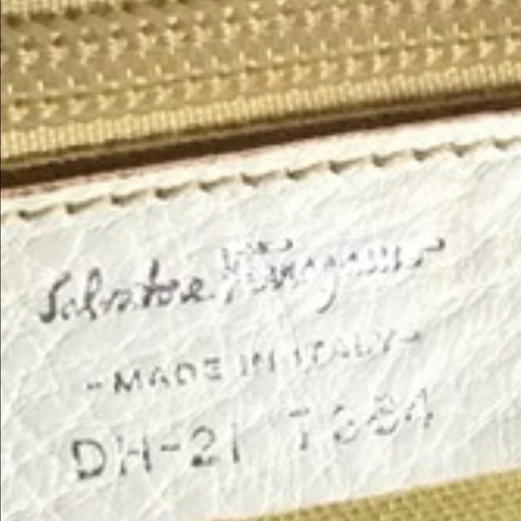 Ferragamo White Bag - Picture 5 of 16