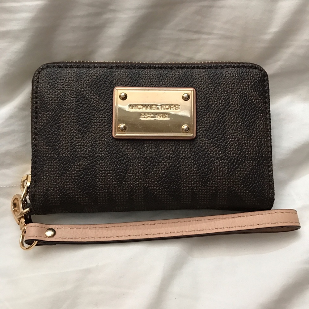 Michael Kors Signature Wristlet