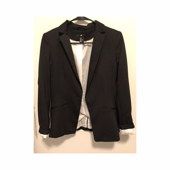Black blazer from H&M - Picture 1 of 2