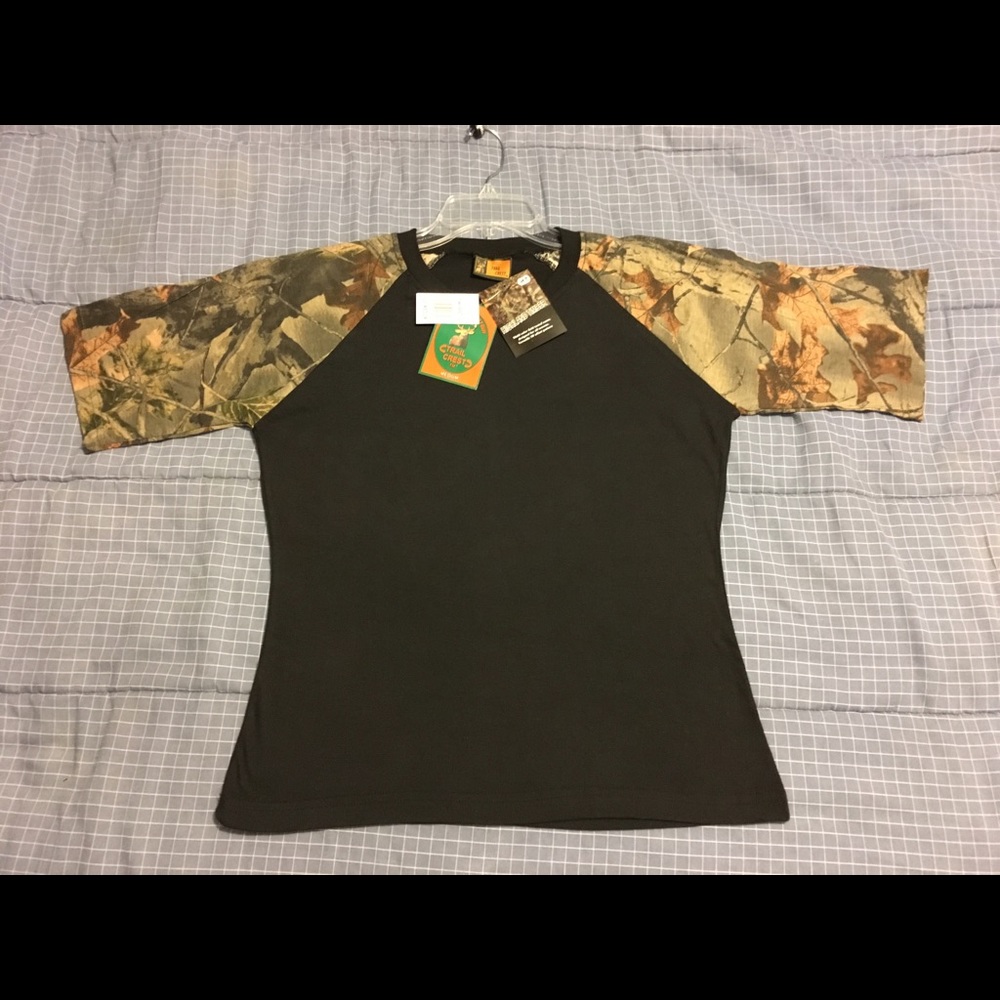 NWT Trail Crest Black & Camo Tee Highland Timber
