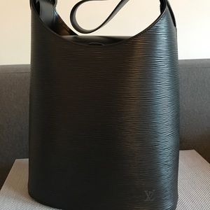 Authentic Louis Vuitton Verseau Epi