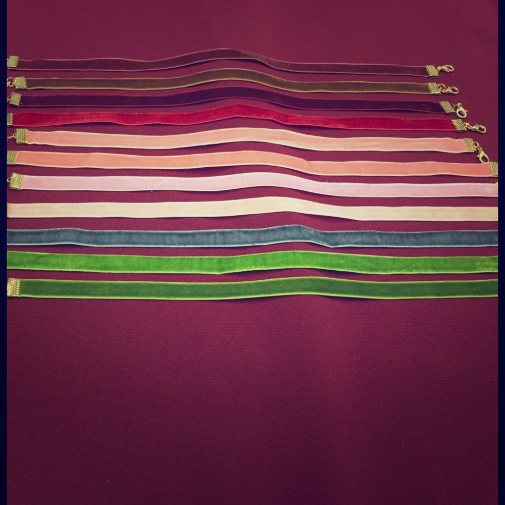11 chokers