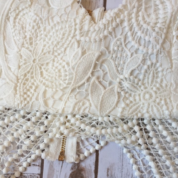 *ONE LEFT* White Lace Spaghetti Strap Bralette - Picture 4 of 6