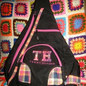 TOMMY HILFINGER