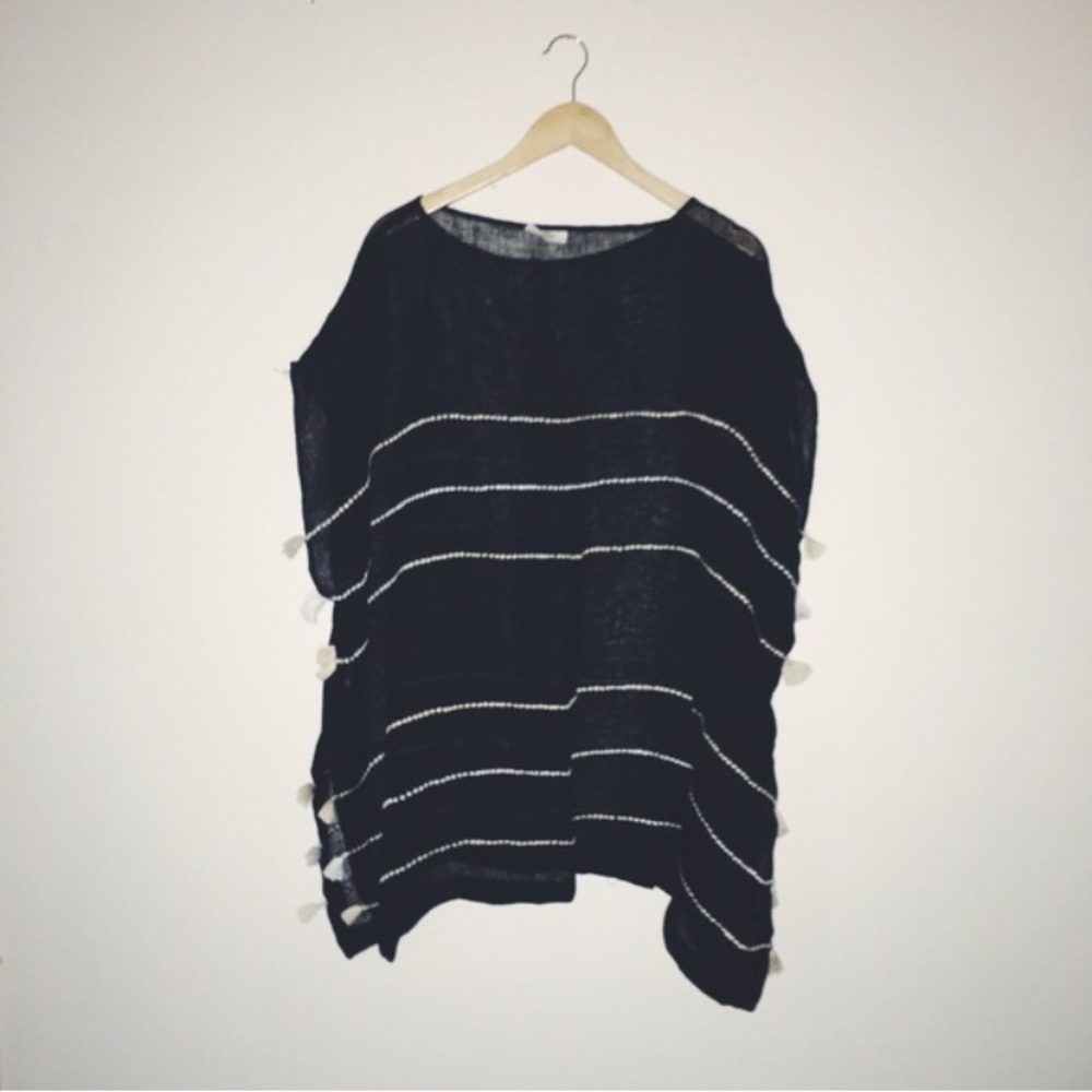 Lou & Grey Linen Poncho