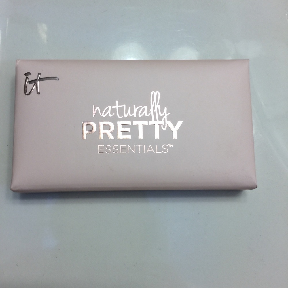 IT Cosmetics Naturally Pretty Essentials Palette