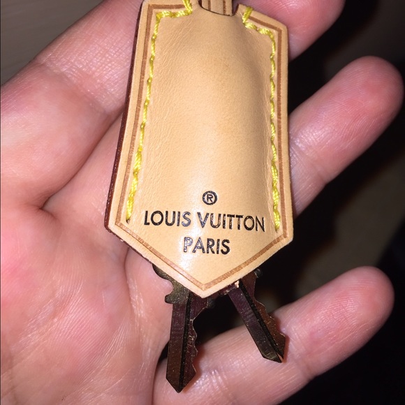 GORGEOUS 💗💗💗 - Picture 7 of 8