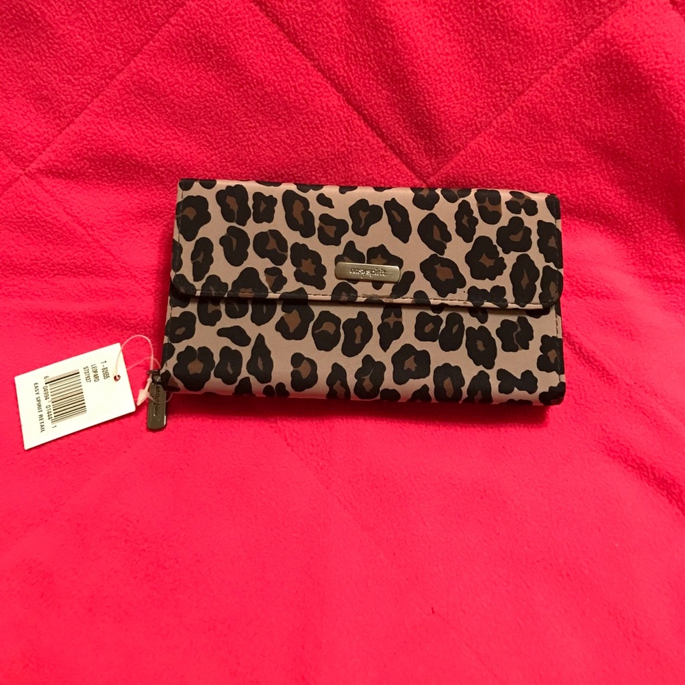 Easy Spirit Leopard Print Wallet