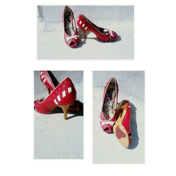 SOLD! RED LEATHER RIBBON CUT OUT PEEPTOE PUMPS 8 - Picture 4 of 6