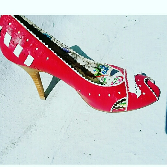 naughty monkey Shoes - SOLD! RED LEATHER RIBBON CUT OUT PEEPTOE PUMPS 8