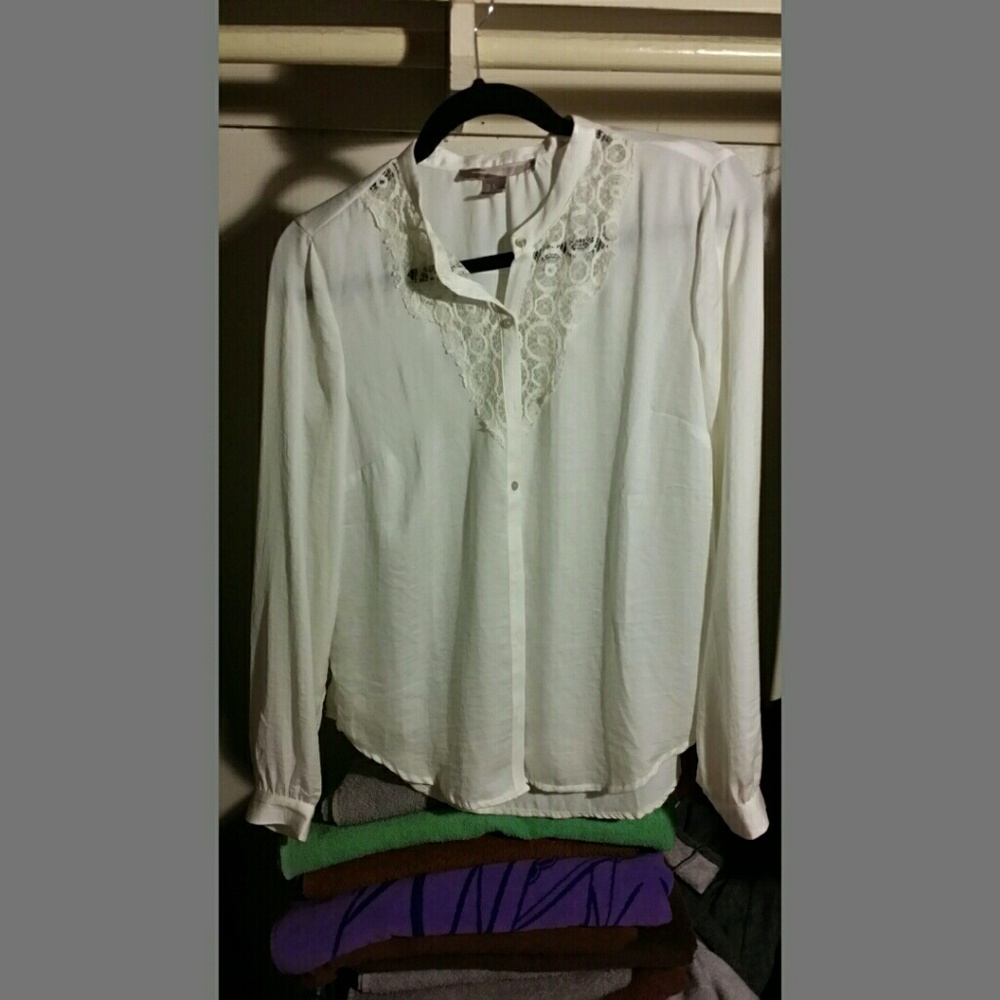 LIKE NEW! White button up