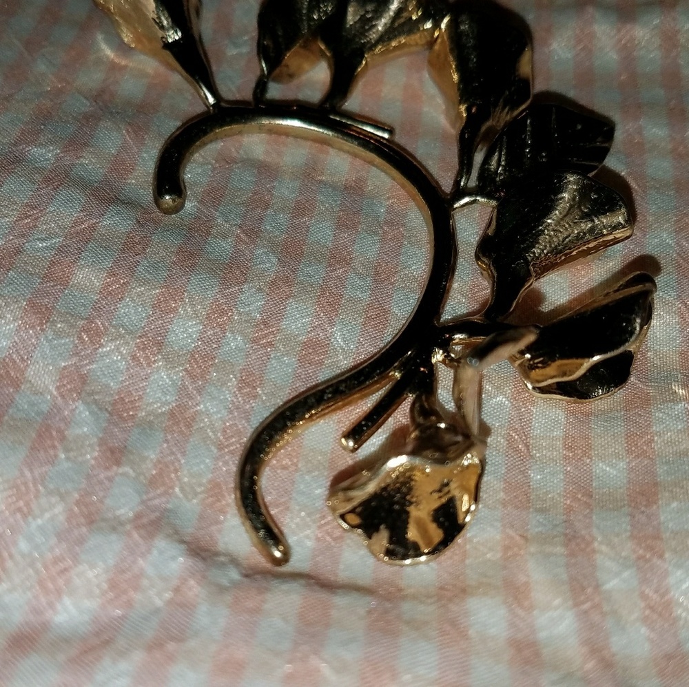 earring cuff