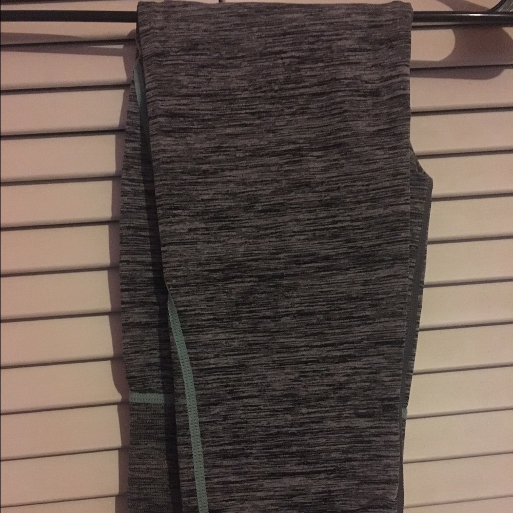 Capri workout pants
