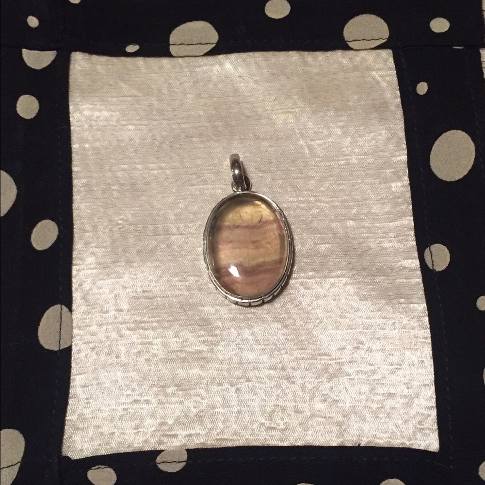 Pendant - Picture 2 of 3