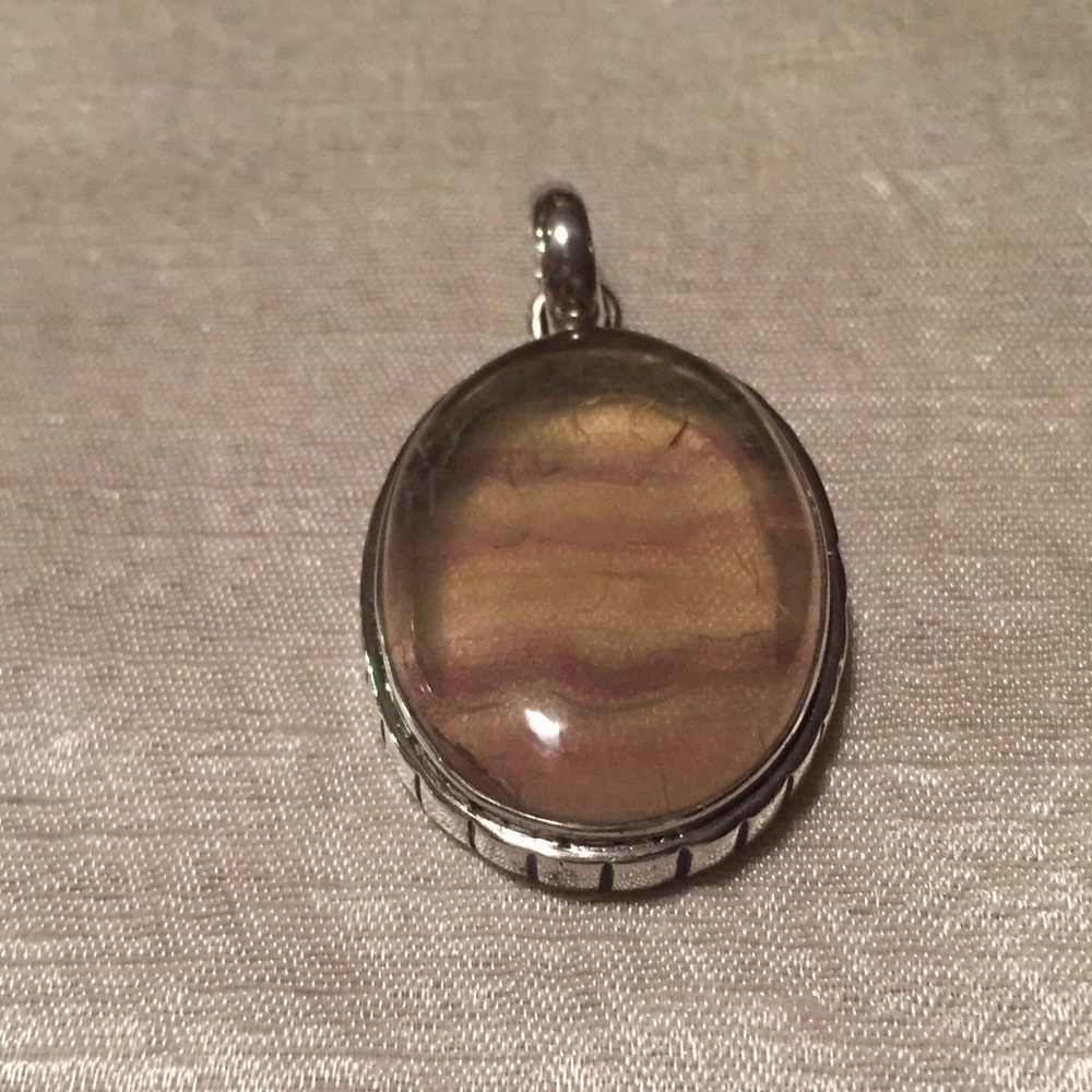 Pendant - Picture 3 of 3
