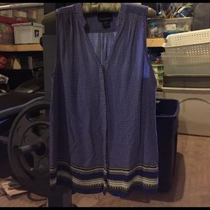 Sleeveless button up