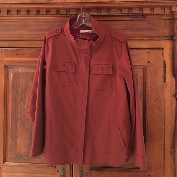 Super cute, on trend, jacket. This season! - Picture 3 of 3