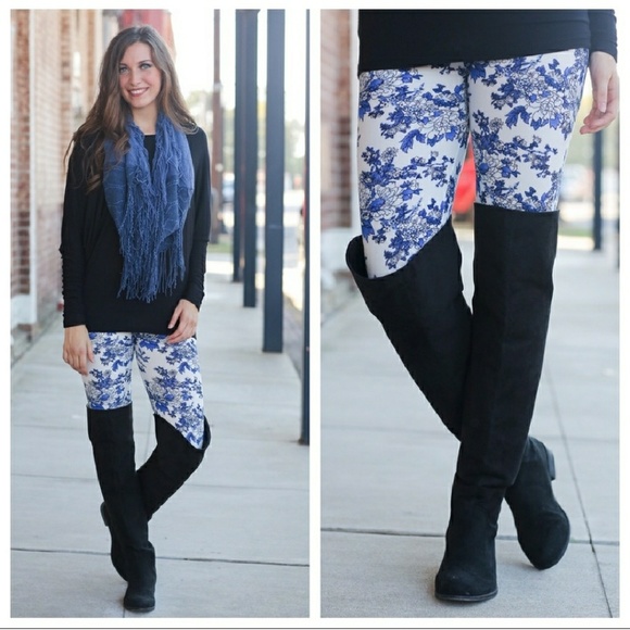 Blue Floral Print Leggings - Picture 2 of 7