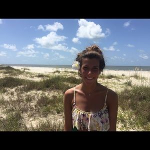 Meet your Posher, Emily