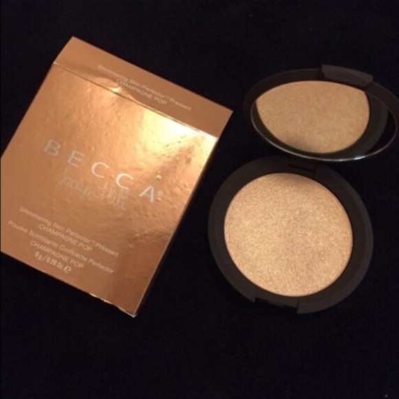 Becca Shimmering Champagne Pop - Picture 2 of 3