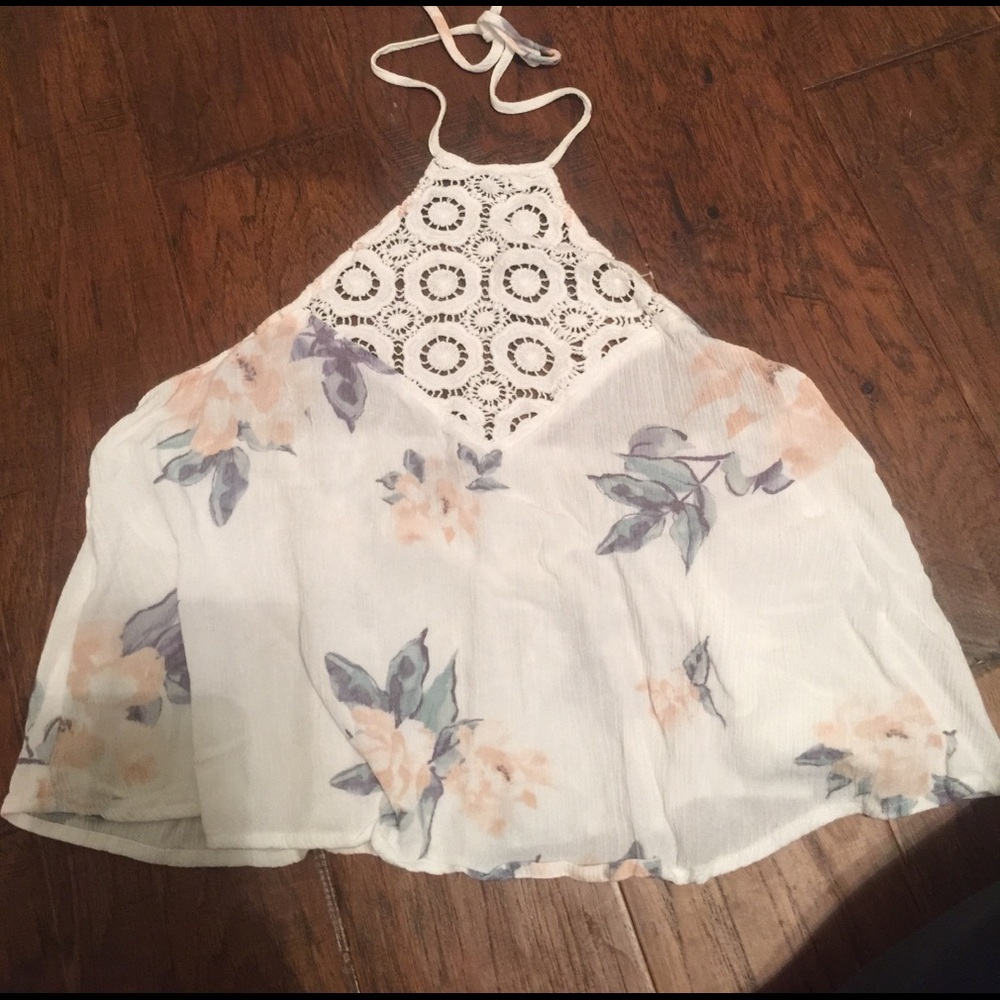 Kendall and Kylie flowy crop top