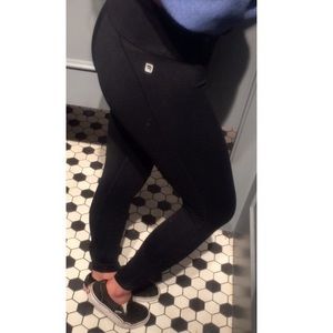 Fabletics Leggings XS (25% Bundle Discounts)