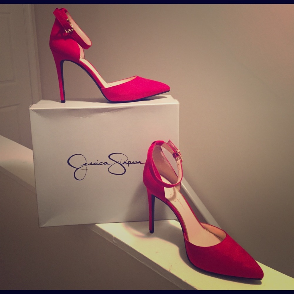 Jessica Simpson Size 10 red pumps