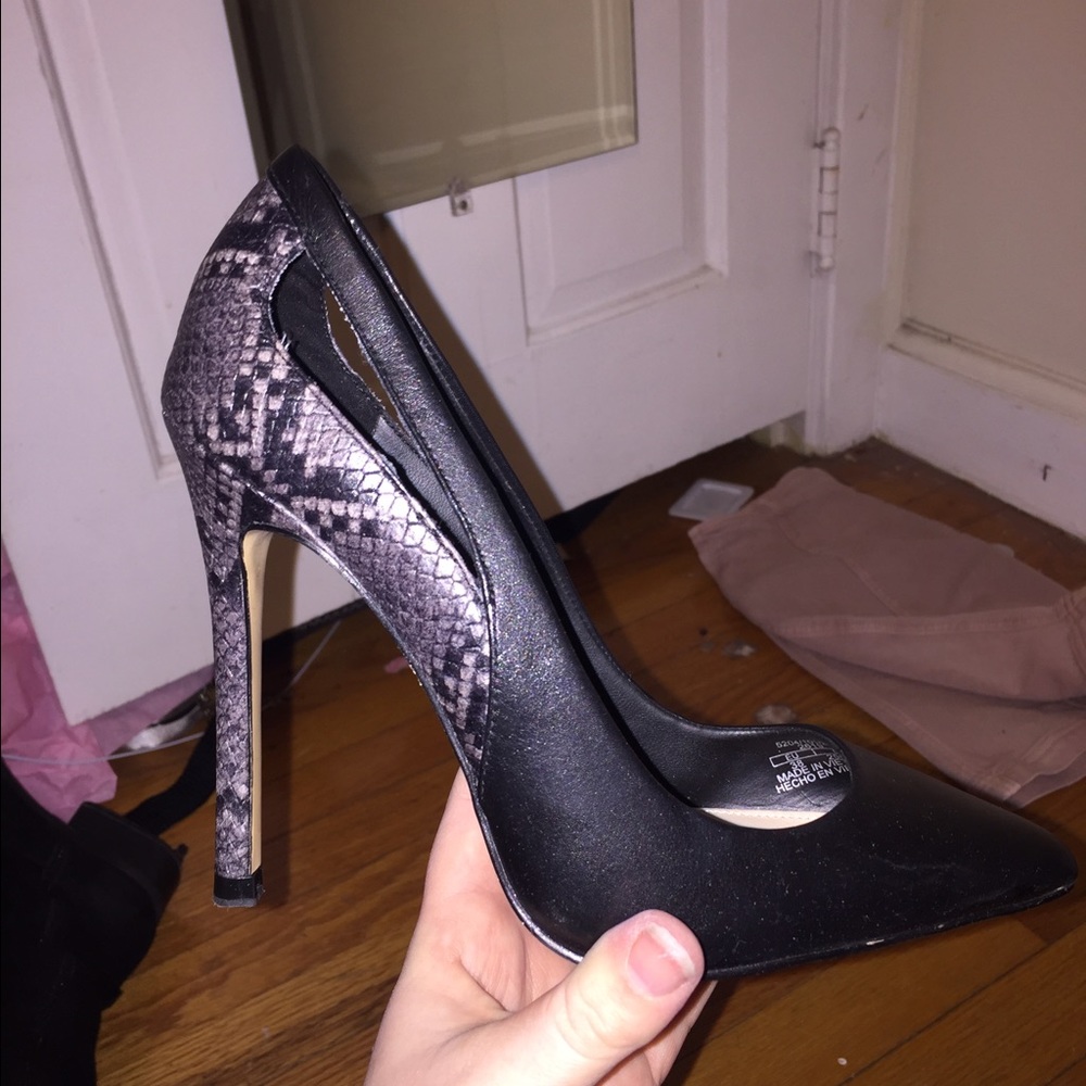 Zara leather snake detail heels