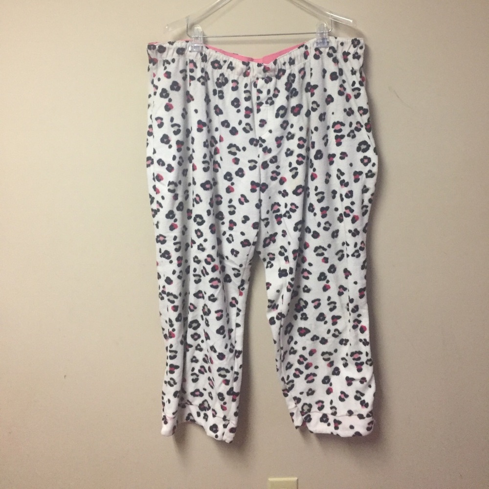 2 PAIR FOR SAME PRICE Women Sleepers size 3X, Hue