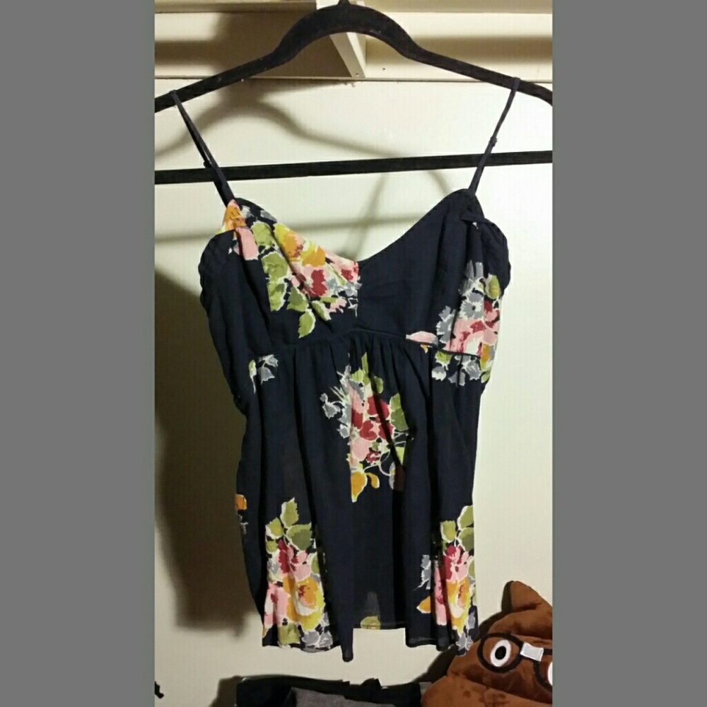 LIKE NEW! Floral Spaghetti strap blouse