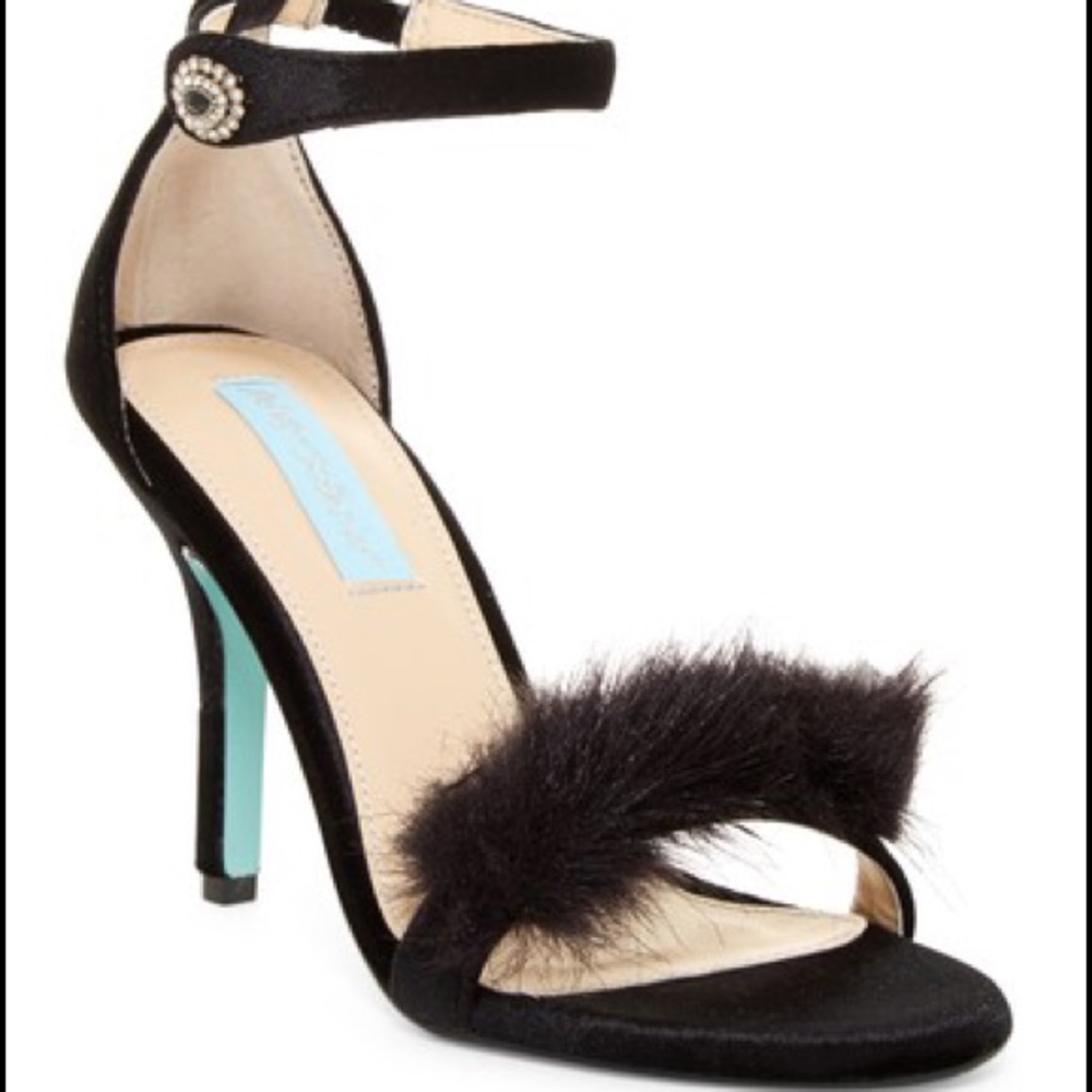 ❗️1 Day Left❗️New Betsey Johnson sz 6 sandal