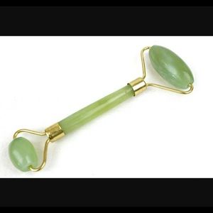 Jade roller