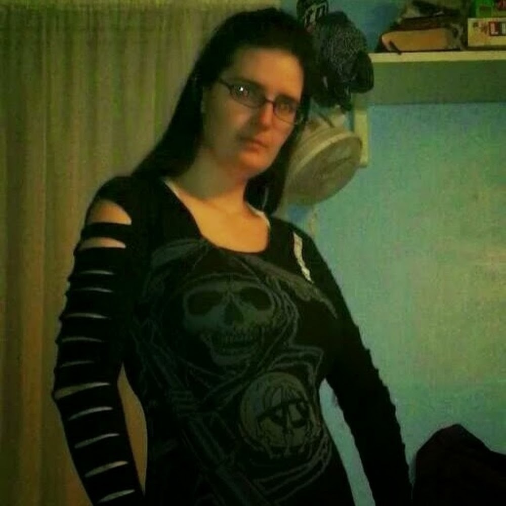 Meet your Posher, Monica