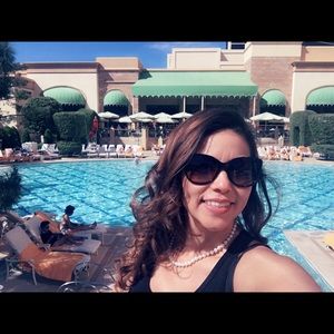 Meet your Posher, Caro